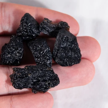 1 cutie Neagră Fragment de Meteorit Tektite de Meteoriți Din Spațiu Specimen Piatra Naturala Educația Copiilor Prime Minerale